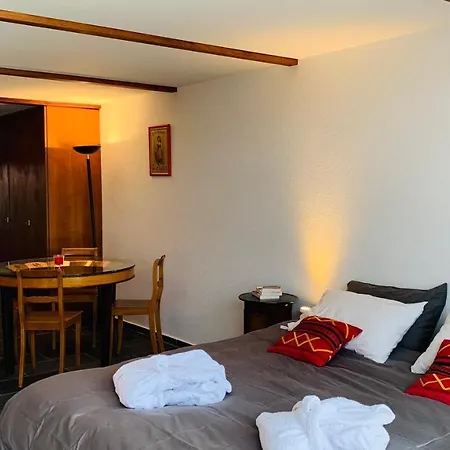 Etrier Red & Black Apartamento Crans-Montana