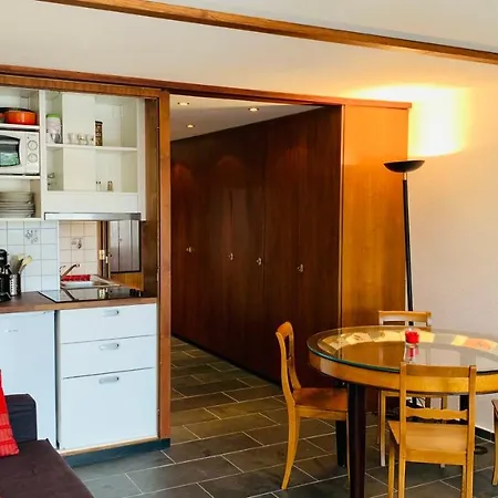 Etrier Red & Black Apartamento